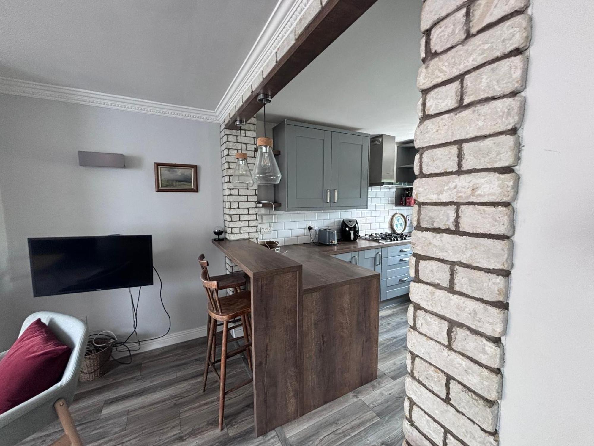 Central, Comfortable And Spacious 4 Bed Duplex Дублин Экстерьер фото